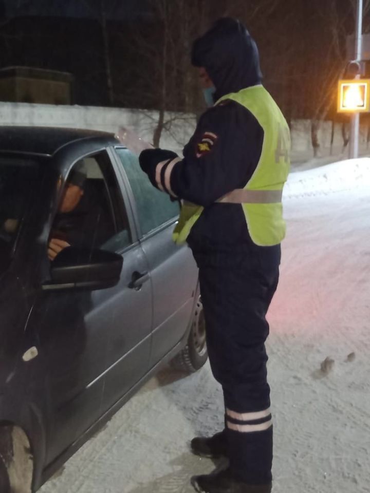 Сотрудники отдела МВД России по Алексеевскому району провели массовую проверку водителей, направленную на пресечение нарушений ПДД