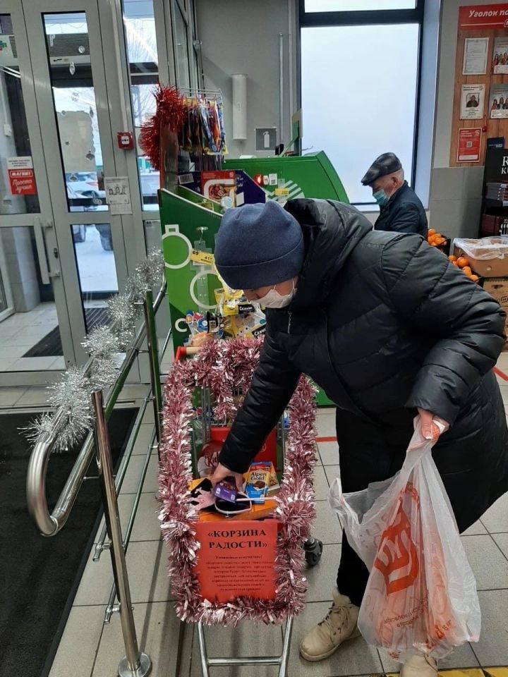 В Алексеевском прошла новогодняя благотворительная акция «Корзина радости»