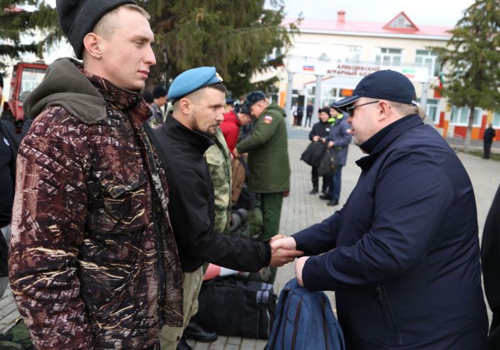 В Алексеевском проводили на учебный полигон четвертую команду мобилизованных