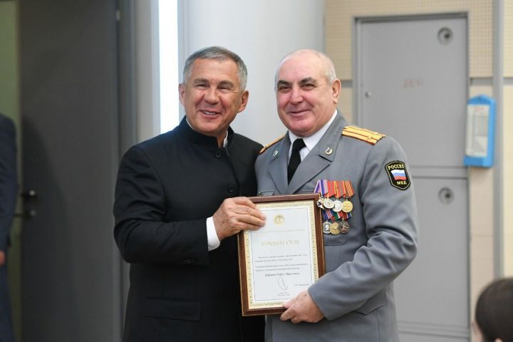 Алексеевского ветерана МВД наградил Президент РТ