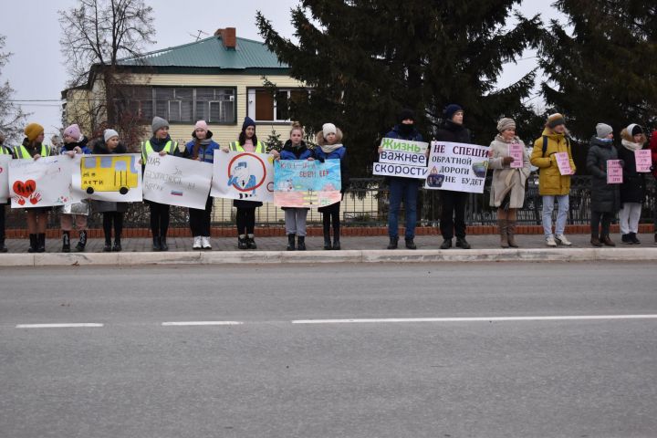 В Алексеевском прошла акция, посвященная Всемирному дню памяти жертв ДТП