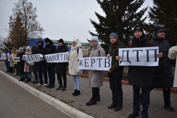 В Алексеевском прошла акция, посвященная Всемирному дню памяти жертв ДТП