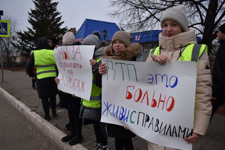 В Алексеевском прошла акция, посвященная Всемирному дню памяти жертв ДТП