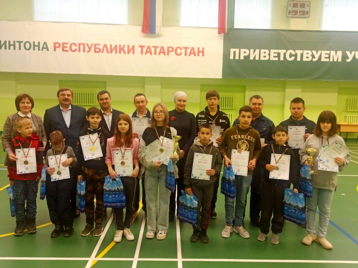 В Алексеевском дети с ограниченными возможностями соревновались в управлении автомоделями