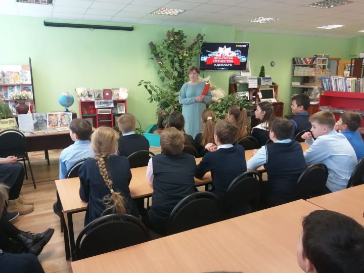 Алексеевским школьникам рассказали о Дне Героев Отечества
