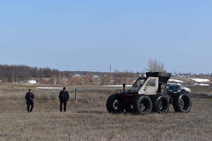 В Алексеевском районе приступили к весенне-полевым работам