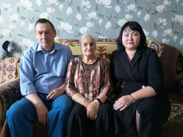В Алексеевском с 90-летием поздравили труженика тыла