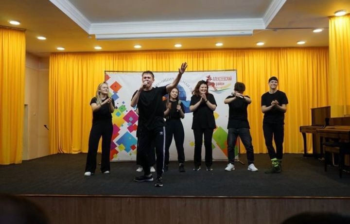 Команда АСОШ №2 «Кадрим» стала победителем в районных играх КВН