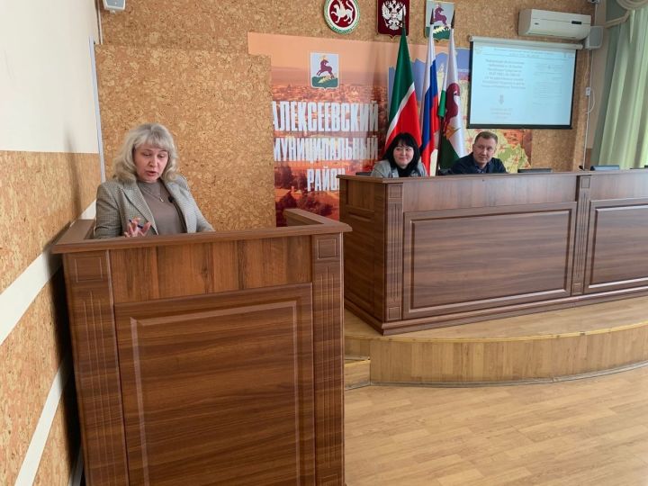 В Алексеевском состоялось заседание комиссии по государственным языкам
