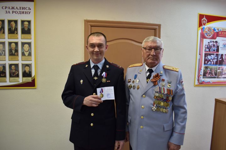 В Алексеевском наградили действующих сотрудников полиции и ветеранов МВД