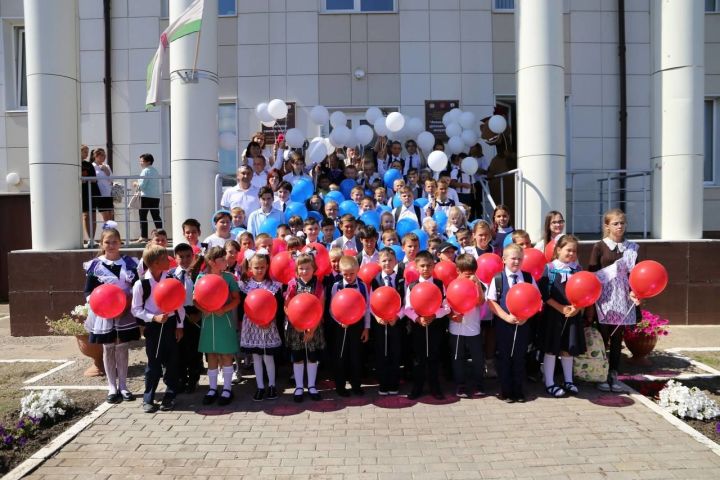 Алексеевские благотворители помогли собраться в школу