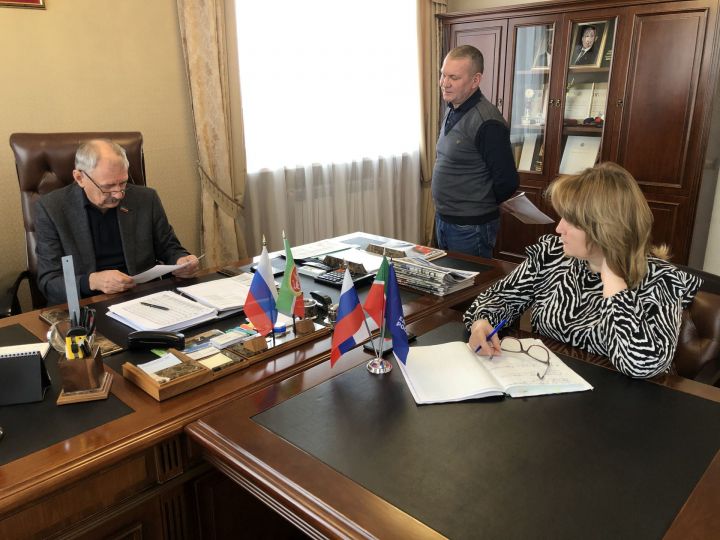 Депутат Госсовета РТ Фоат Валиев принял алексеевцев