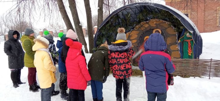 Житель Алексеевского десять лет подряд создаёт Рождественский вертеп