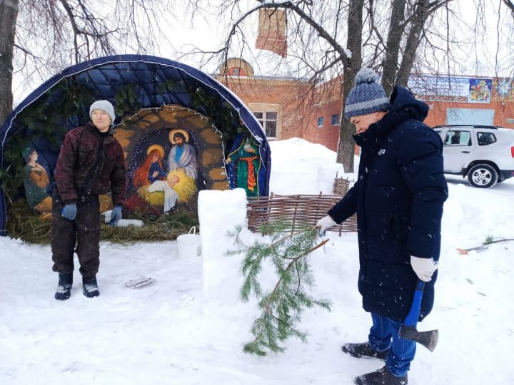Житель Алексеевского десять лет подряд создаёт Рождественский вертеп