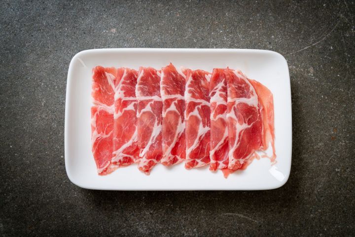 Роспотребнадзор рассказал о пользе и вреде мяса свинины