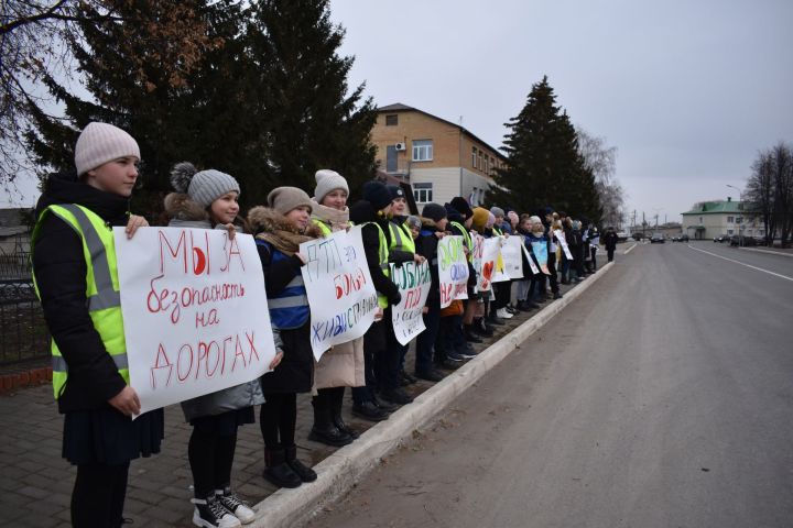 Главный автоинспектор Алексеевского района напомнил о проведении Дня памяти жертв ДТП
