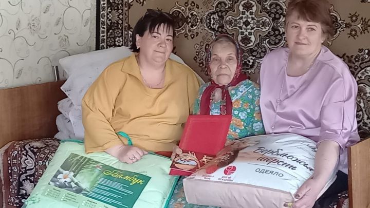90 лет исполнилось жительнице села Бутлеровка