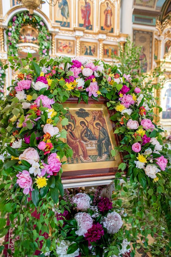 Поздравление Епископа Чистопольского и Нижнекамского Пахомия с  Днем Святой Троицы