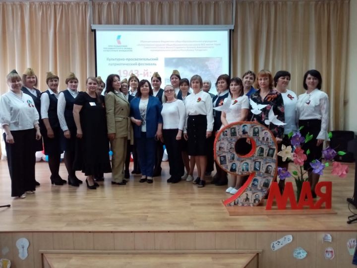 В Алексеевском прошел муниципальный конкурс военно-патриотической песни «Песня в солдатской шинели»