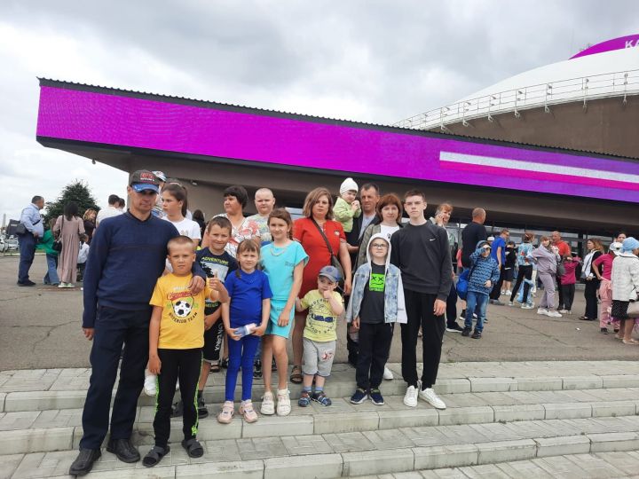 Многодетные семьи из Алексеевского посетили Казанский государственный цирк