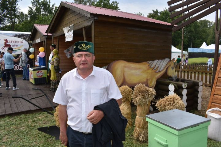 Фоторепортаж: Алексеевский район представил свою культуру на Казанском Сабантуе