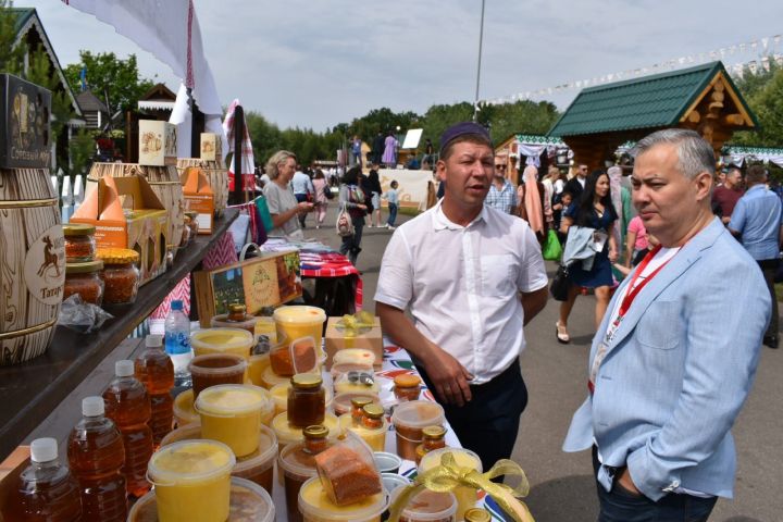 Фоторепортаж: Алексеевский район представил свою культуру на Казанском Сабантуе