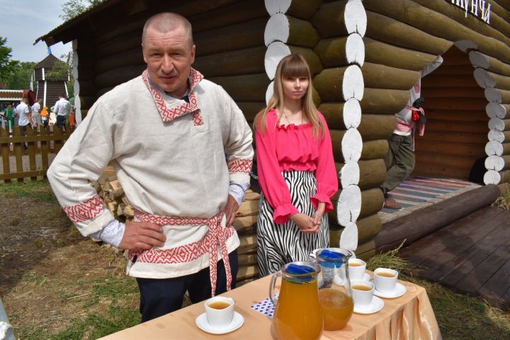 Фоторепортаж: Алексеевский район представил свою культуру на Казанском Сабантуе