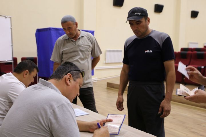 В Алексеевском районе состоялись досрочные выборы президента Узбекистана