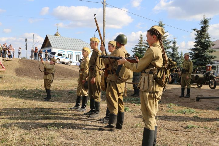 В Билярске провели военно-историческую реконструкцию боя на Днепре