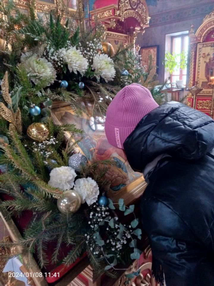 В Рождественские дни Алексеевский храм посетили дети приюта «Забота»