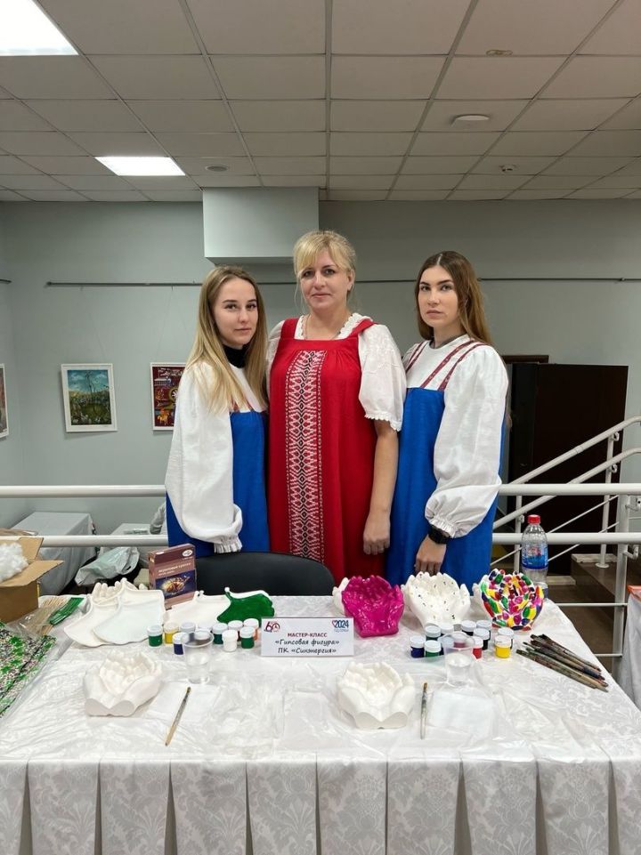 Алексеевский молодёжный центр «СинЭнергия» провёл мастер-класс в Казани