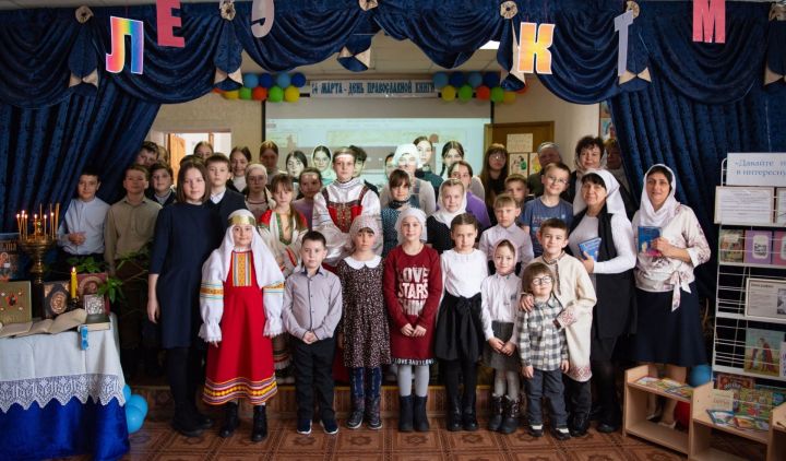 «Через книгу - к духовности» - мероприятия ко Дню православной книги проходят в Алексеевском благочинии
