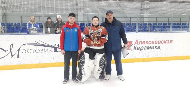 В Ледовом дворце Алексеевского состоялось открытое первенство по хоккею с шайбой