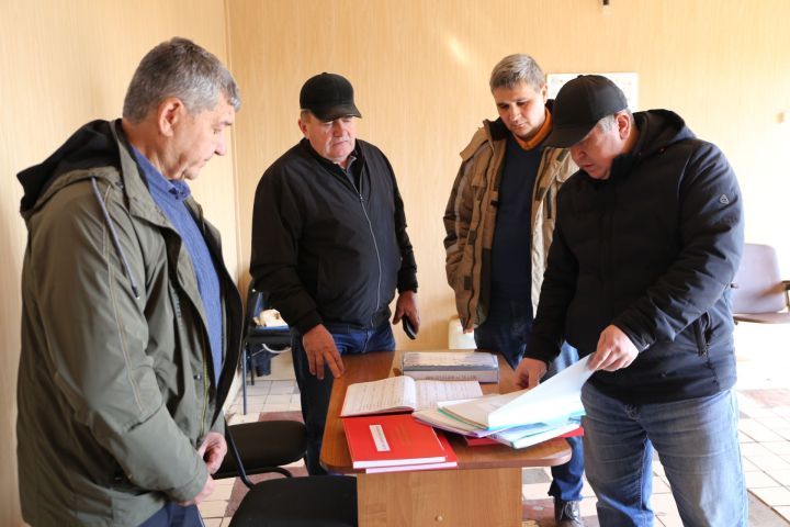 В Алексеевском районе проверили готовность кормозаготовительной техники и кормохранилищ