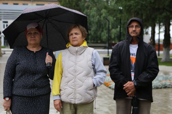 В Парке Победы состоялся памятный митинг в День памяти и скорби