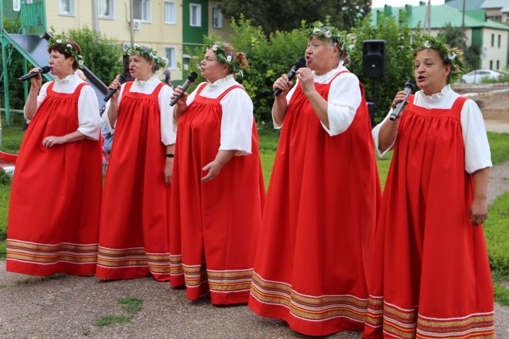 День семьи, любви и верности отпраздновали во дворах ТОСа «Восточный»