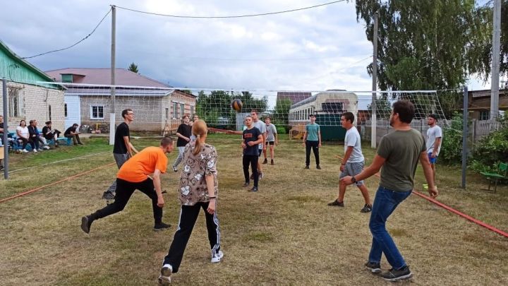 В Алексеевском прошёл волейбольный турнир православной молодёжи