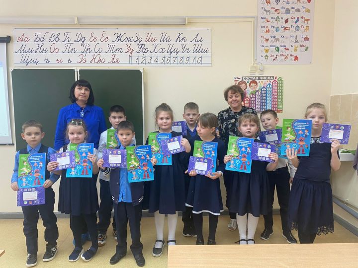 В Алексеевском для школьников провели увлекательные беседы о правилах дорожного движения