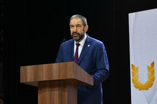 Песошин Татарстанның салым хезмәтен 35 еллык юбилее белән котлады