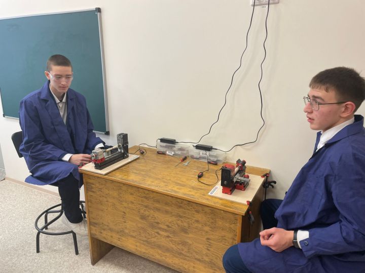 Туган телне заманча укыту: Зур Тигәнәледә укытучылар фикер алышты