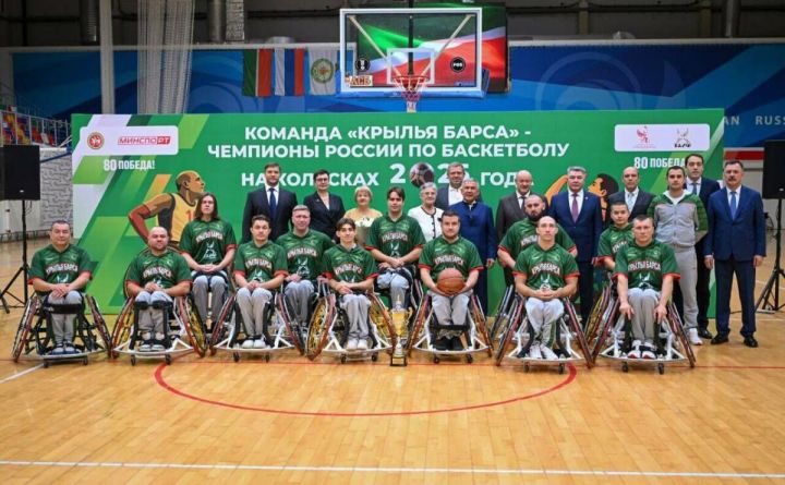 «Железная воля»: Минниханов поздравил «Крылья Барса» с чемпионским титулом