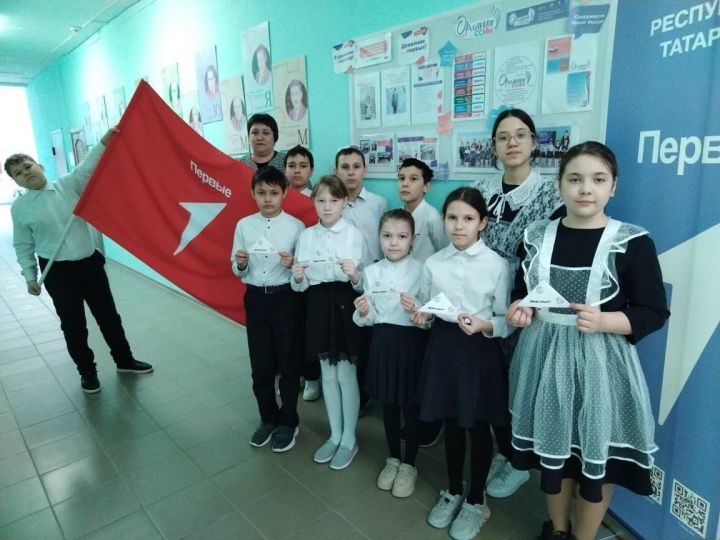 «Строки, которые согревают: Орлята пишут письма защитникам Отечества»