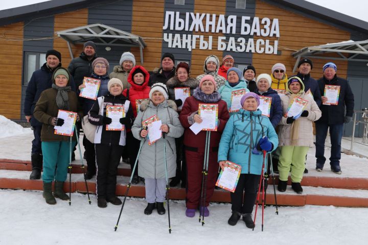 Больше трехсот человек приняло участие в «Лыжне России»