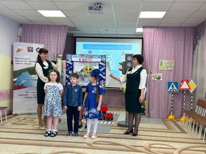 В Алексеевском саду «Петушок» прошел фестиваль «Все начинается с ЮИД»