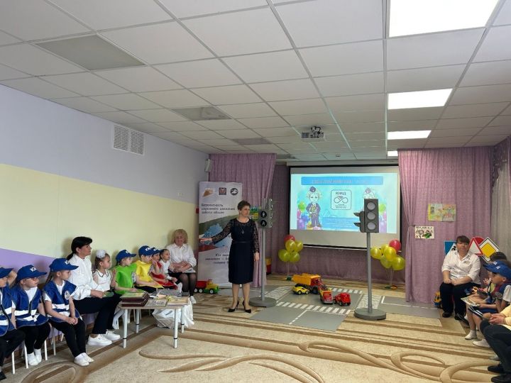 В Алексеевском саду «Петушок» прошел фестиваль «Все начинается с ЮИД»