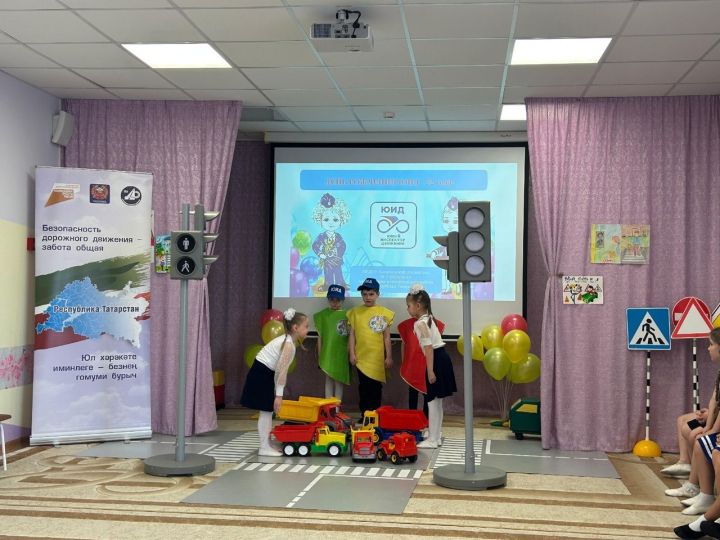 В Алексеевском саду «Петушок» прошел фестиваль «Все начинается с ЮИД»