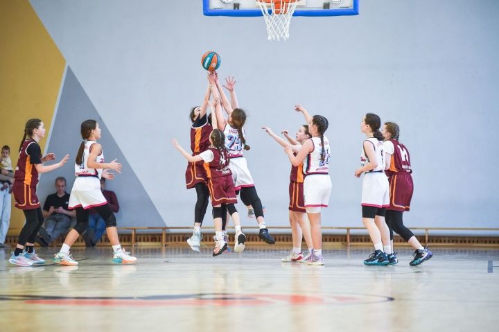 Баскетболистки из Алексеевского района завоевали бронзу