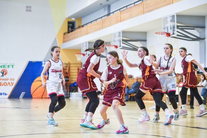 Баскетболистки из Алексеевского района завоевали бронзу