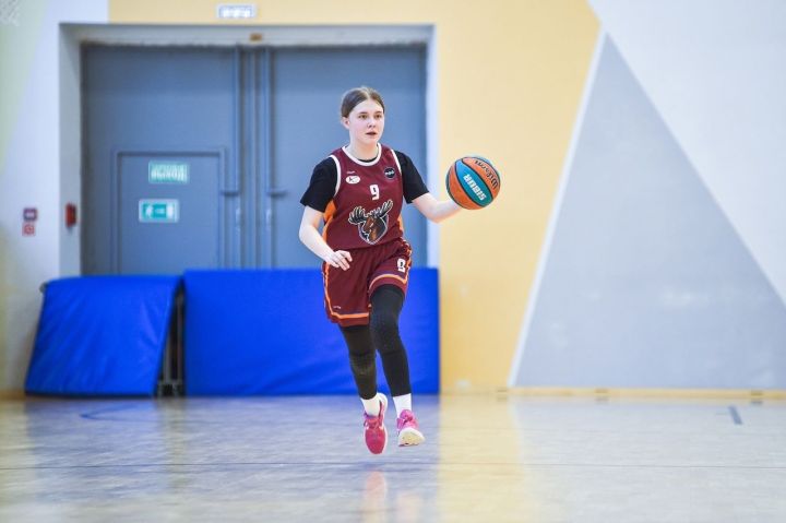 Баскетболистки из Алексеевского района завоевали бронзу