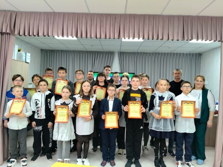 В Алексеевском продолжается муниципальный этап Всероссийских соревнований по шахматам